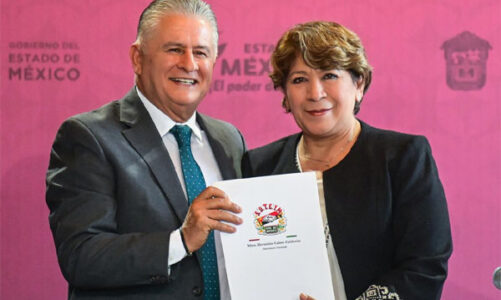 Delfina Gómez recibe pliego petitorio 2026 del SUTEYM
