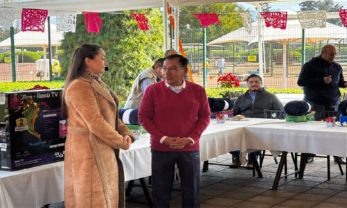 Reconoce Ivette Topete labor de periodistas en Amecameca