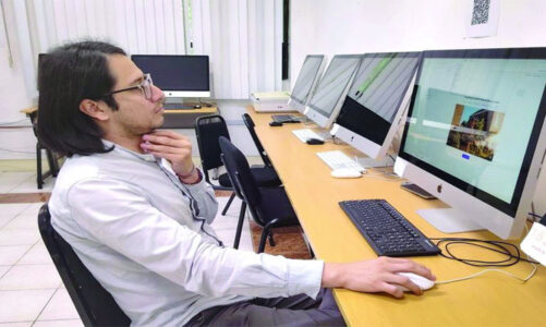 Catedrático UAEMéx analiza el futuro de la enseñanza a través de la IA