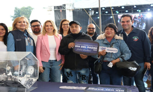 Festeja Huixquilucan a papás con automóviles y más de mil regalos