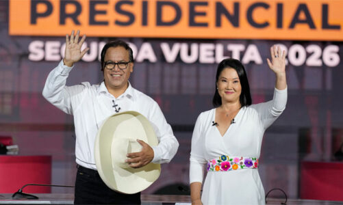 Perú entra en la incógnita total mientras avanza el conteo electoral