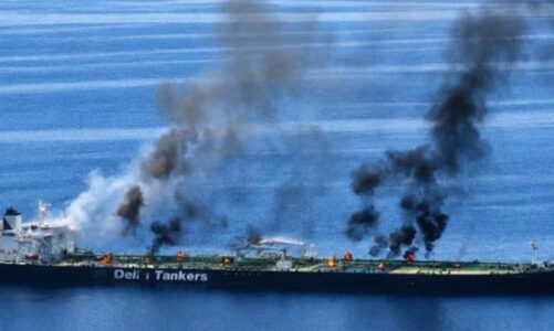 Los hutíes de Yemen reivindican un ataque a petroleros saudíes en el mar Rojo