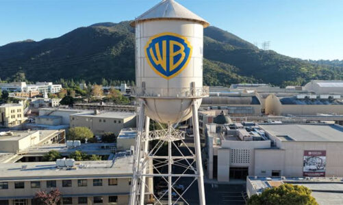 Paramount suspende la compra de Warner Bros.