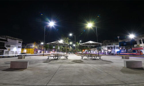 Edoméx realiza desarrollo urbano sustentable con iluminación LED y solar en espacios públicos