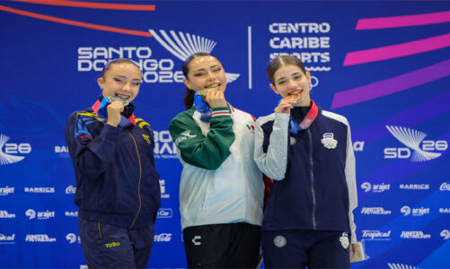 Patinaje artístico suma oro y dos bronces
