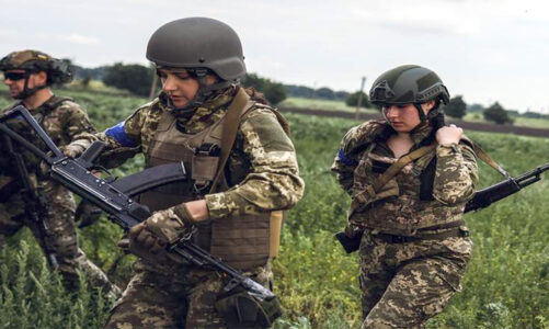 Militar ucraniano propone movilizar a las mujeres