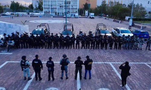 Miles de policías siguen sin evaluaciones en Edomex