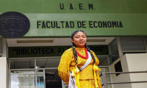 Daira Bautista, estudiante de la UAEMéx, preserva las raíces de su pueblo
