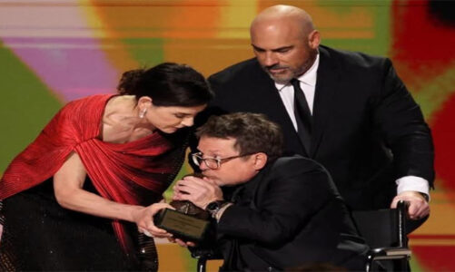 Michael J Fox recibe premio Emmy Humanitario