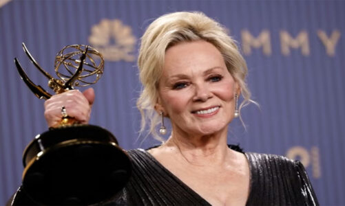 Jean Smart gana Emmy como actriz principal en Hacks