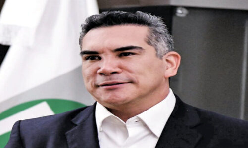 Alejandro Moreno acusa a Morena de querer controlar al INE