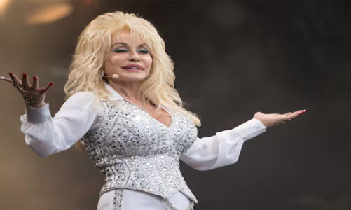 Estrellas rindieron homenaje a Dolly Parton