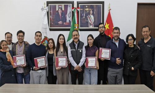 Entregan becas a estudiantes para cursar maestrías y doctorados en China