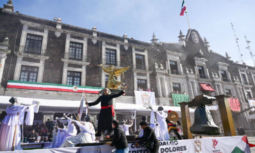 Desfile de Independencia reúne a más de 12 mil personas en Toluca