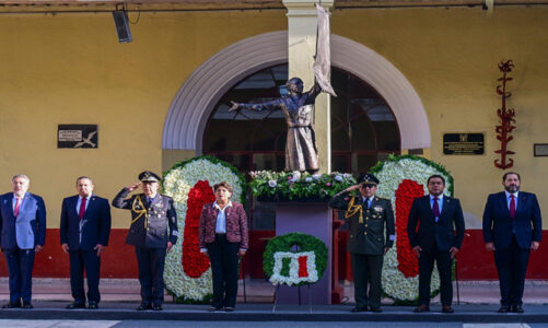 Delfina Gómez rinde homenaje a Miguel Hidalgo en el 216 Aniversario del Inicio de la Independencia