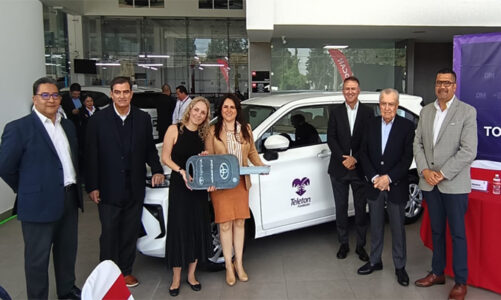 Toyota Toluca dona vehículo Avanza al Teletón
