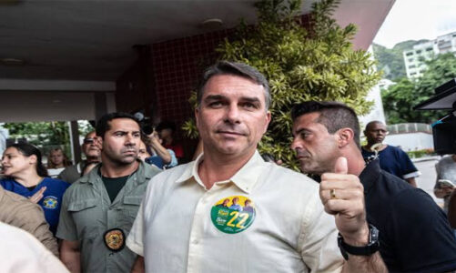 Tras su paso a balotaje como favorito: “Brasil quiere cambio”: Flávio Bolsonaro