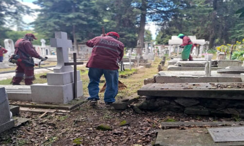 Preparan panteones para recibir a miles de personas durante Día de Muertos